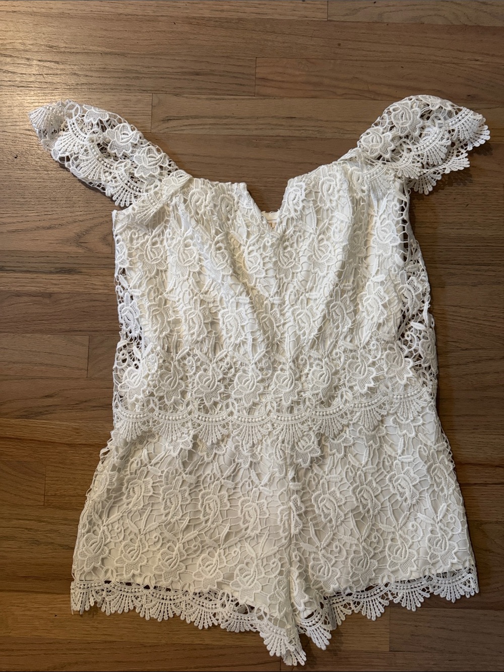 Yumi Kim White Floral Lace Off-Shoulder Romper